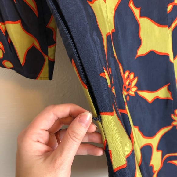 LOFT Retro Print Shift Dress - Picture 6 of 8